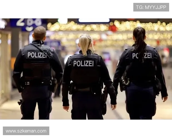 沙尔克与多特蒙德球迷在科隆再次爆发激烈冲突引发关注